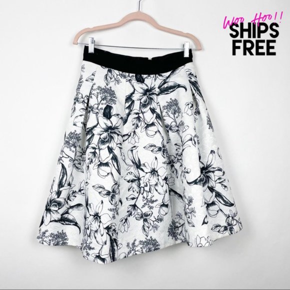 White House Black Market Dresses & Skirts - WHBM Floral A-line Skirt Black White #0686